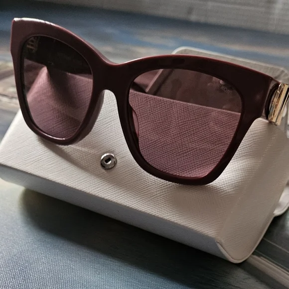 Michael Kors Purple Cat-Eye Sunglasses ✨️New Case Included✨️ - Picture 11 of 16